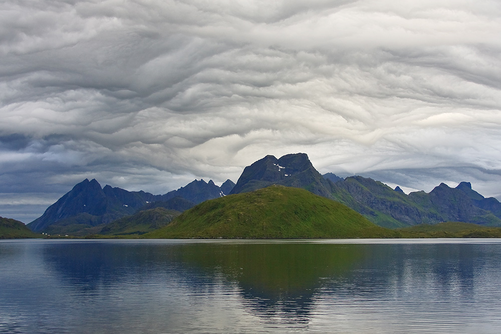 Aufziehendes Unwetter über Moskenesøy