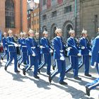 Aufzug der Wachsoldaten vor dem Schloss in Stockholm