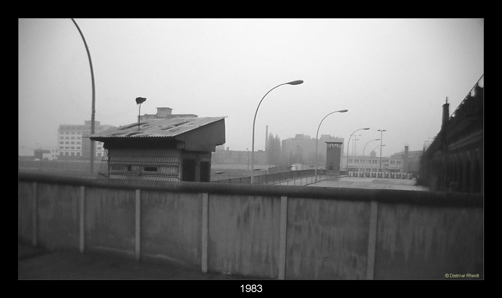 Auge in Auge auf der Oberbaumbrücke ©