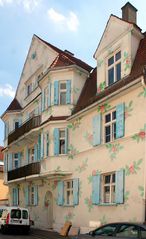 Augsburg: das Rosenhaus in der Dambörstraße in Pfersee-Süd