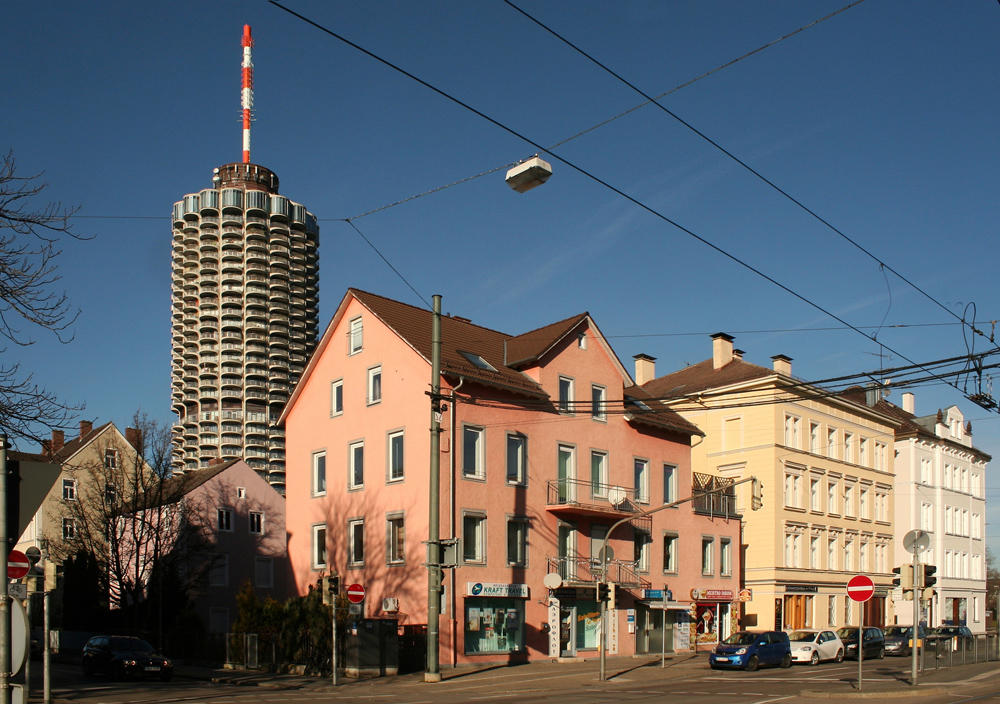 Augsburg: Gögginger Straße und Hotelturm