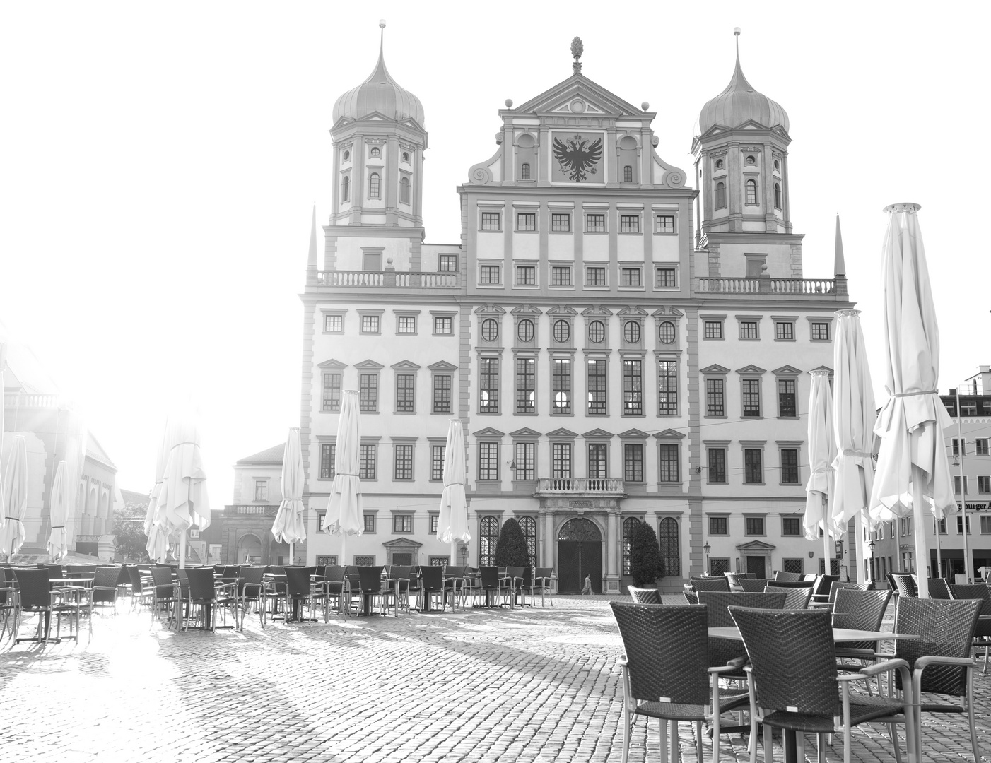 Augsburger Rathaus im Morgendunst