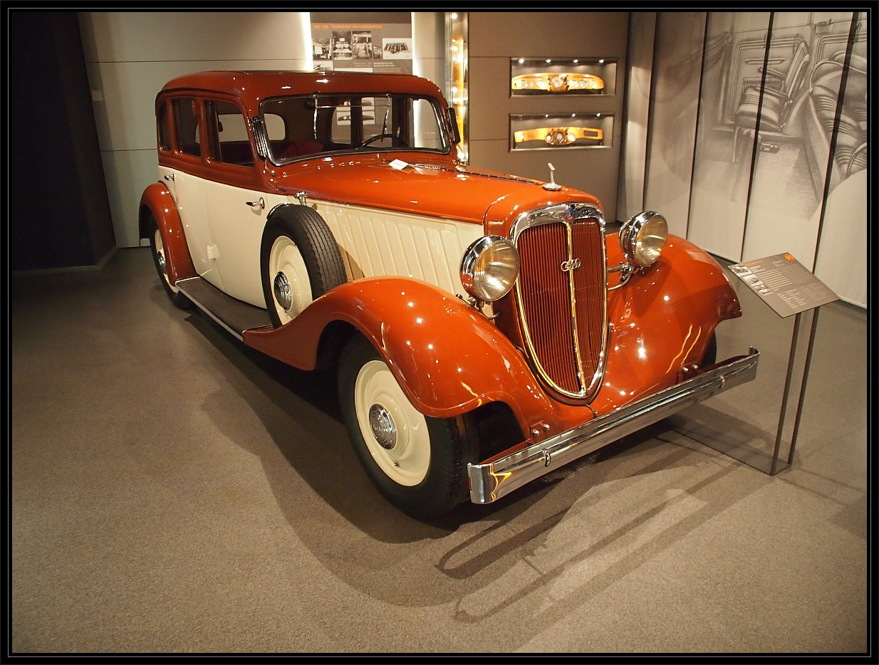 August-Horch-Museum - Zwickau - Audi Front 225 Limousine von 1935 