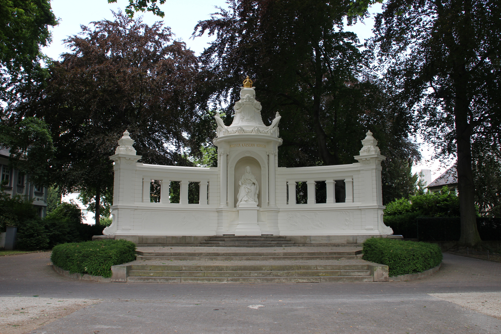 Augusta Denkmal in den Koblenzer Rheinanlagen