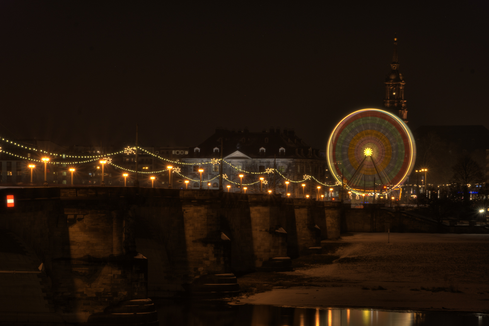 Augustusbrücke mit Blick Richtung Neustadt