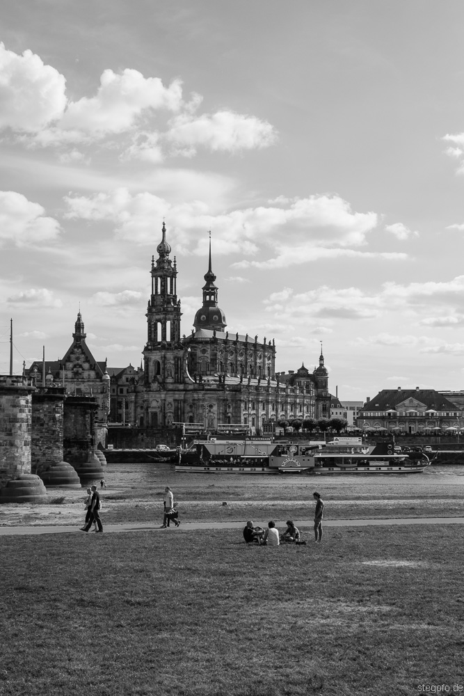 Augustusbrücke und Hofkirche