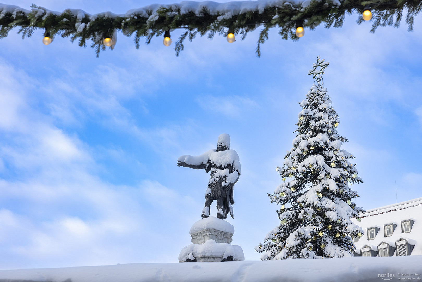 Augustusbrunnen mit Schnee