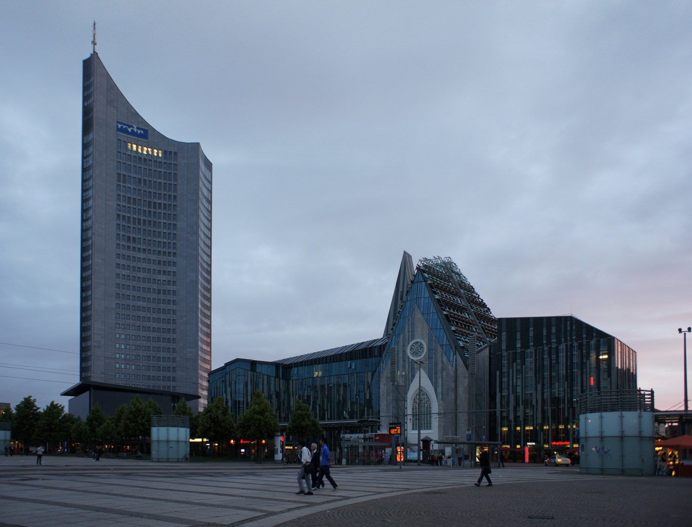 Augustusplatz - Universität und City-Hochhaus