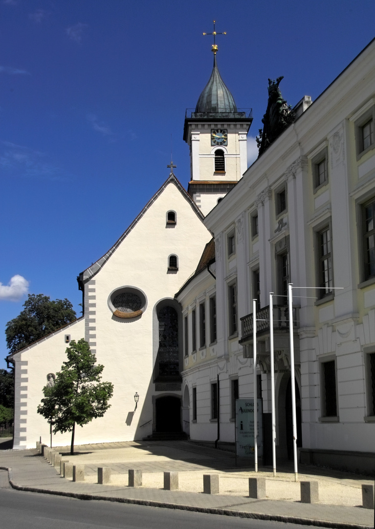 Aulendorf Kirche mit Schloss