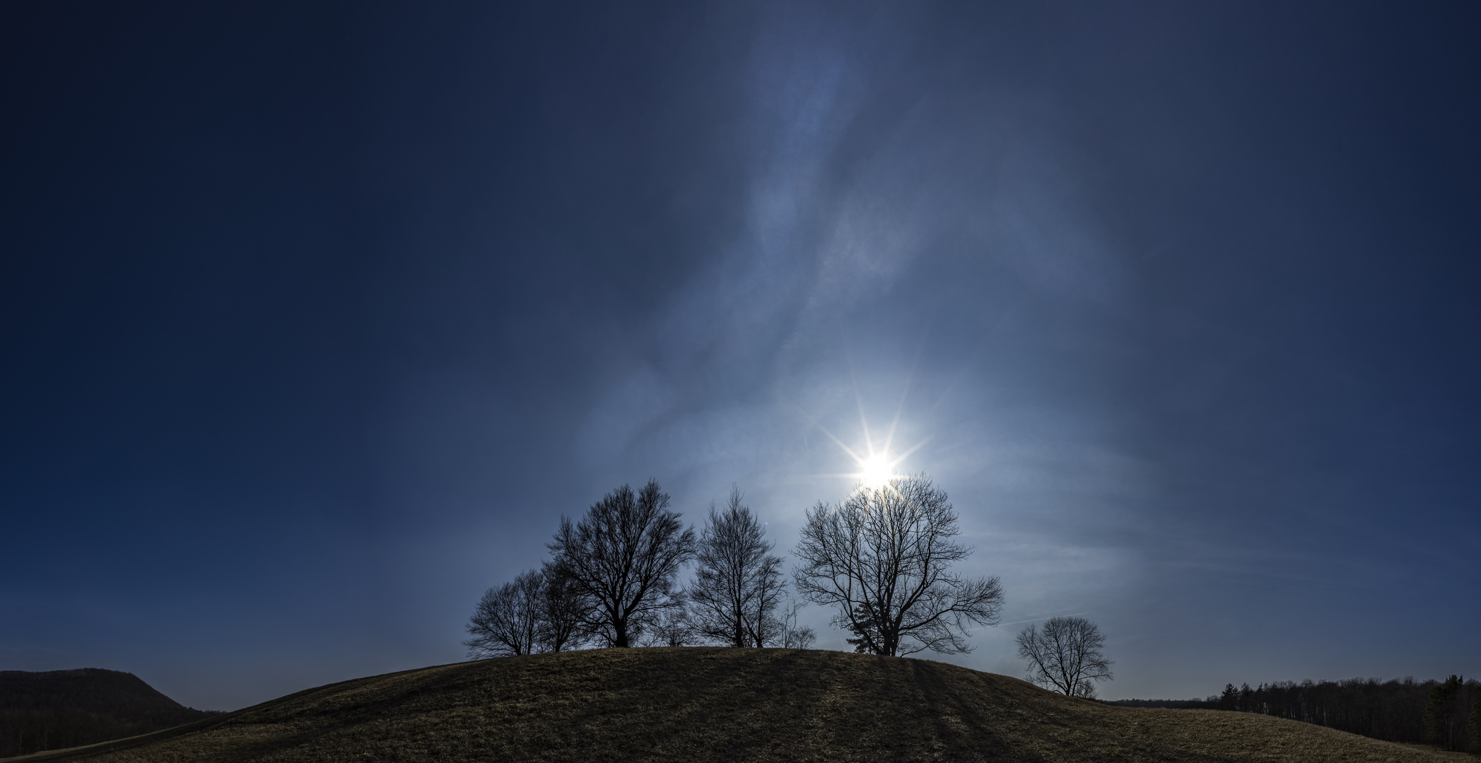 Aura einer alten  Höhenburg