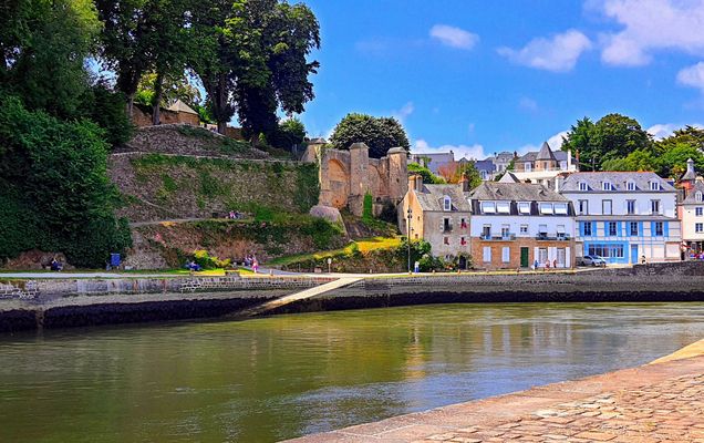 AURAY (56)  PORT ST GOUSTAN / 2 