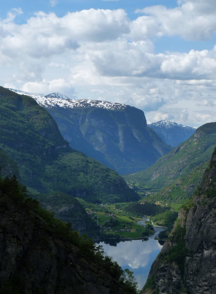 Aurlandfjord, Aurland