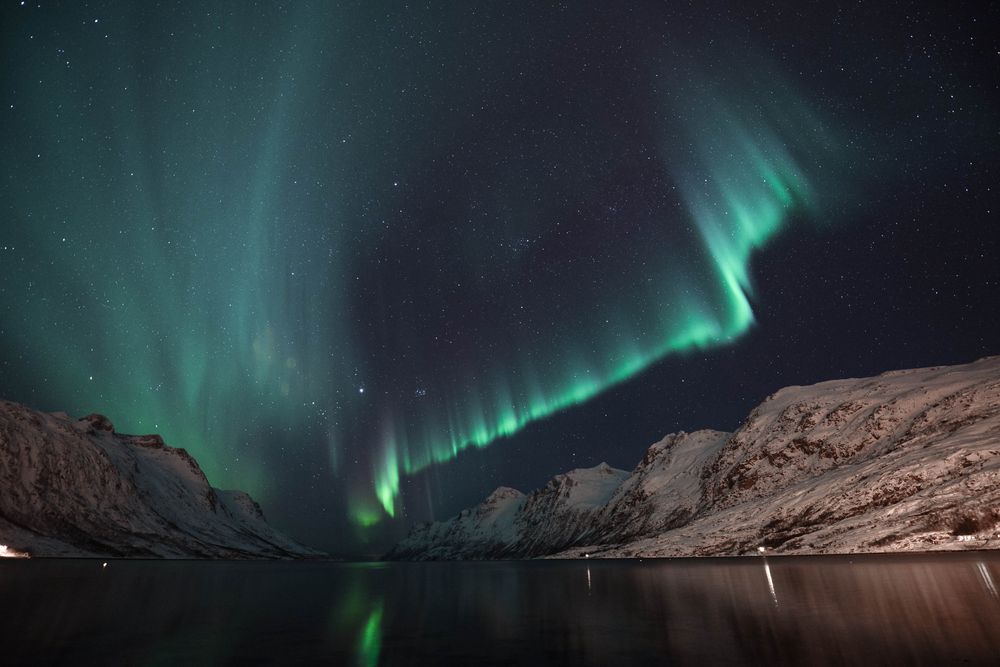 Aurora aus dem Fjord