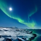 Aurora Borealis mit Vollmond...