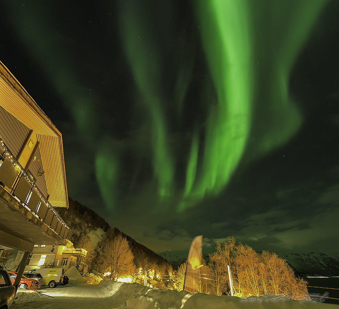 Aurora Borealis über der Magic Mounten Lodge