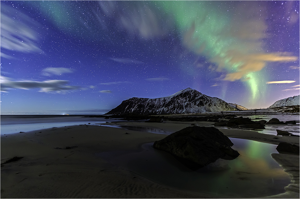 Aurora on the Rock