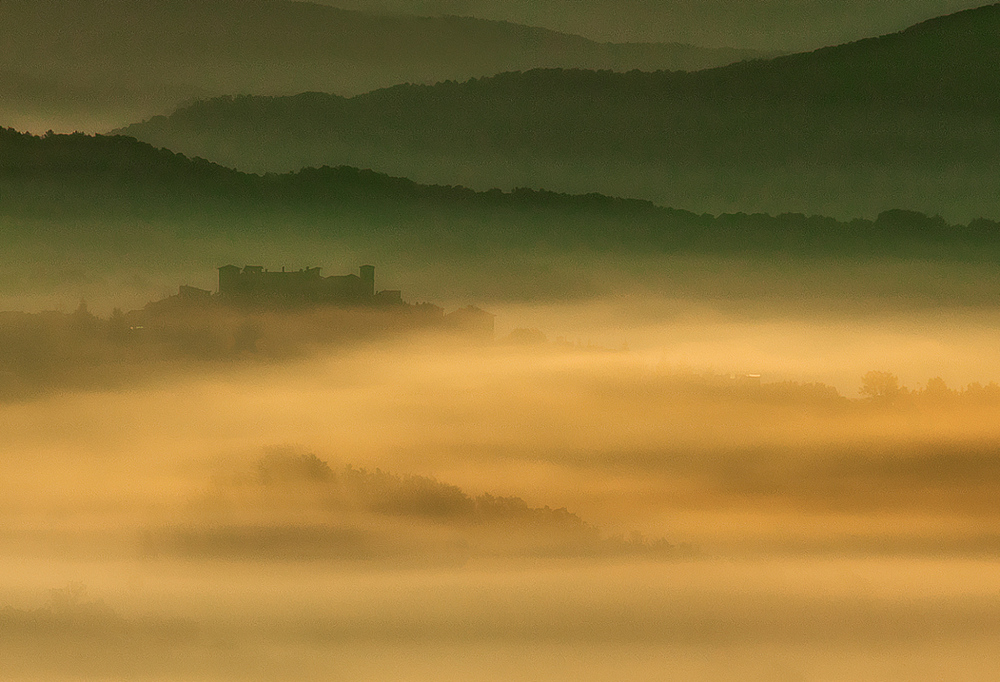 Aurora sul castello