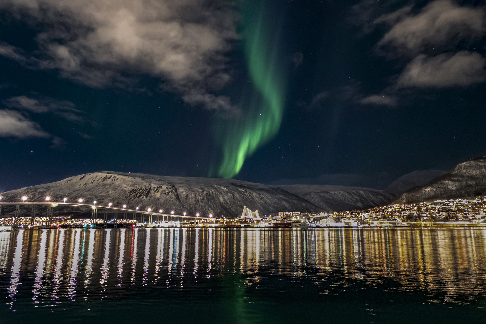 Aurora-Tornado über Tromso 2