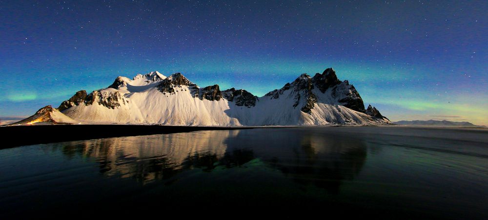 Aurora über dem Vestrahorn