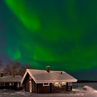 Aurora vor der Hütte