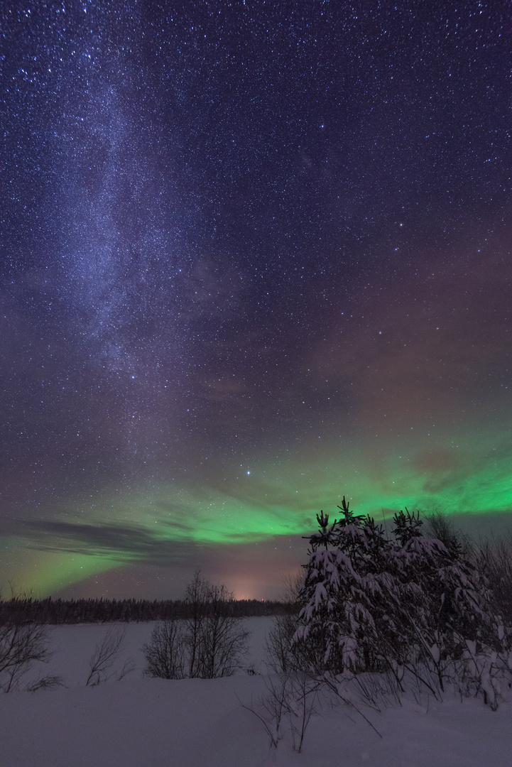 Aurora with Milky Way