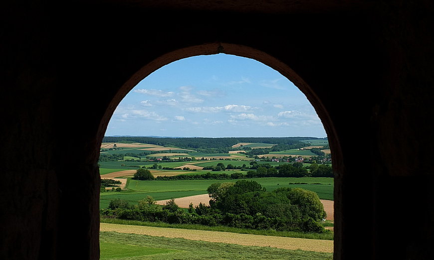 Aus dem Dunkel hinaus ins Licht.