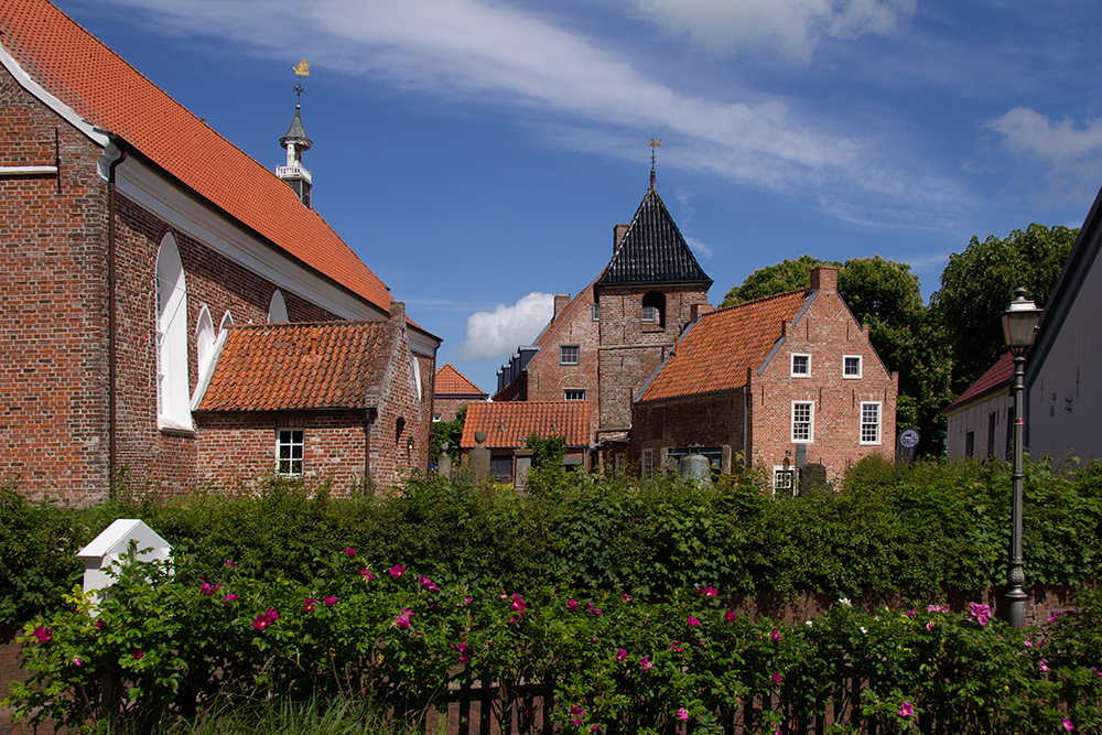 Aus dem Fenster- Blick auf Greetsiel.