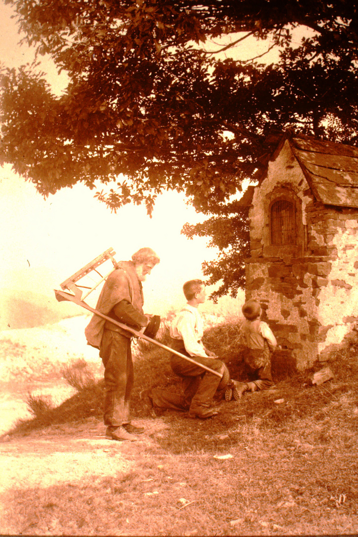 Aus dem Fotoalbum "Antweiler und Umgebung 1906" : Gebet vor Reifferscheid