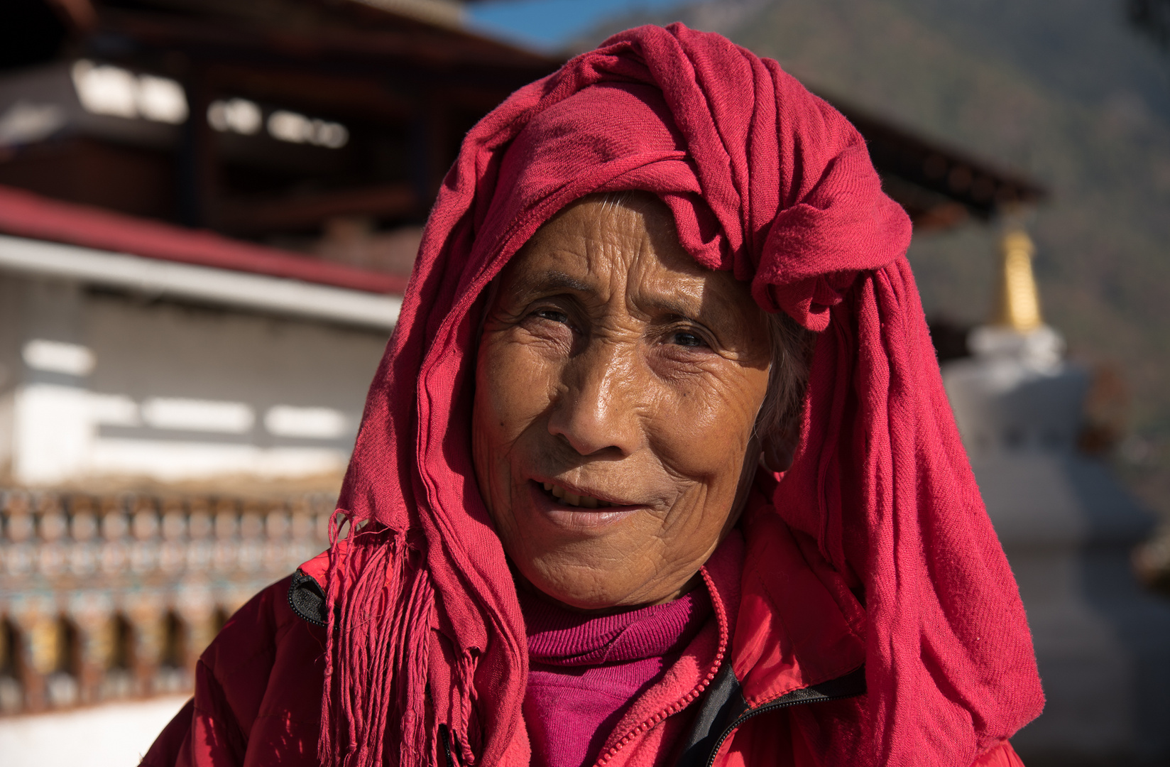 Aus dem glücklichsten Land der Welt: Frau in Pink