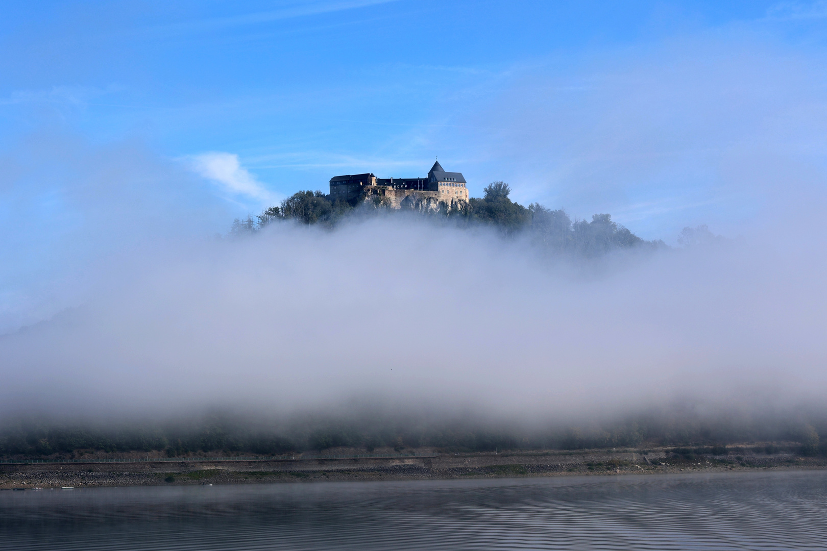 Aus dem Nebel aufgetaucht