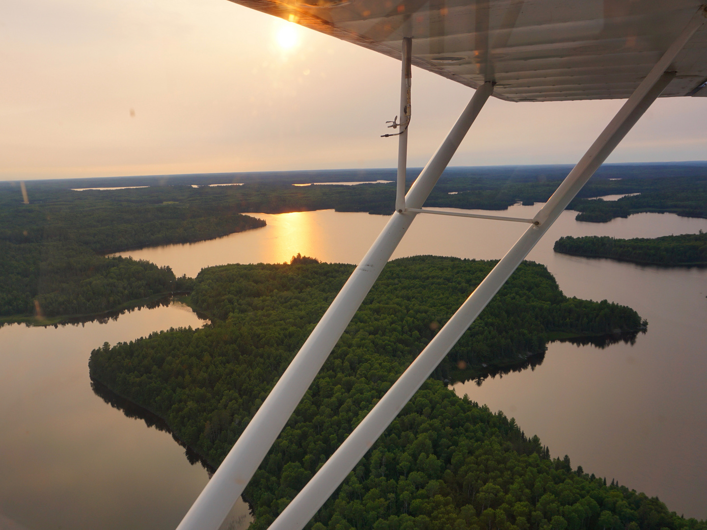 aus dem Wasserflugzeug