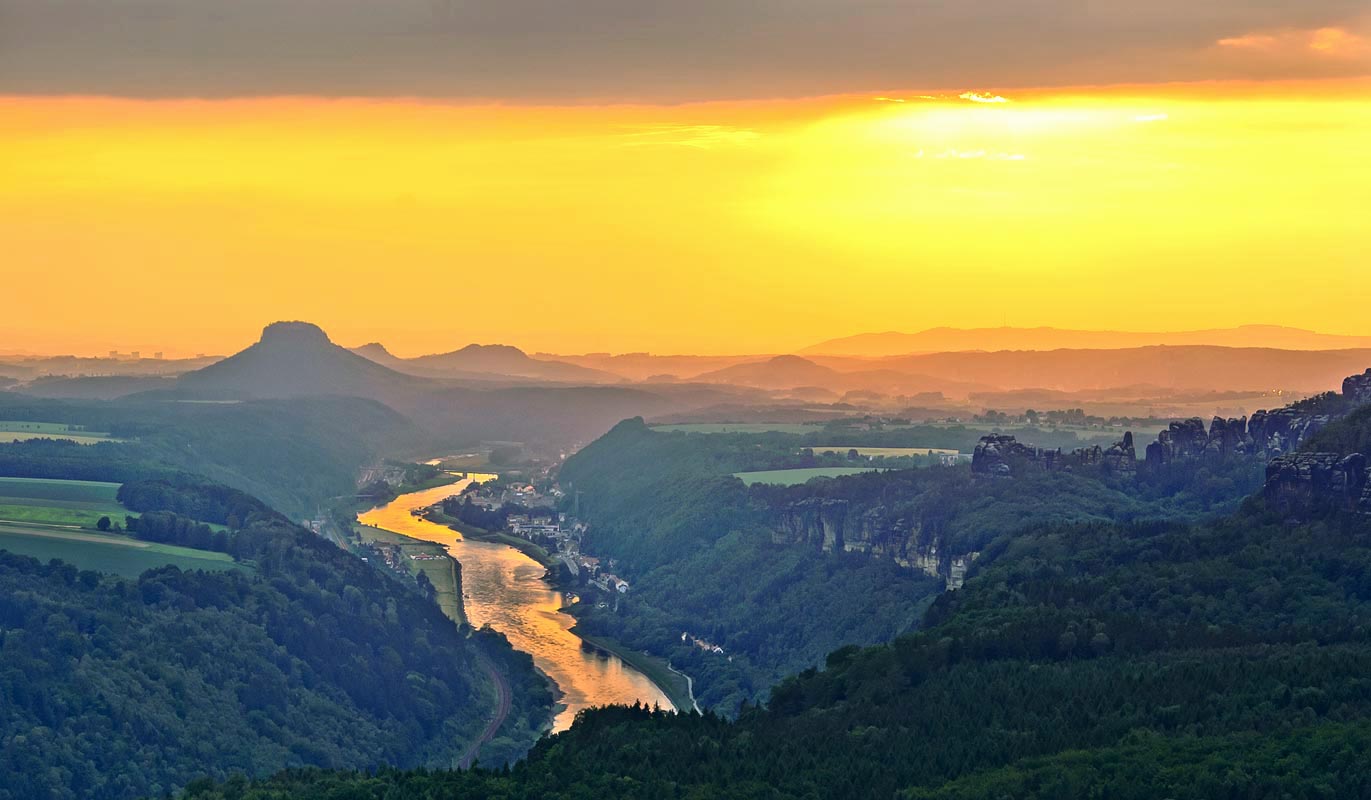 Aus dem Wolkenschatten ins Abendlicht