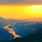 Aus dem Wolkenschatten ins Abendlicht