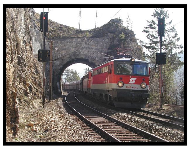 Aus demTunnel