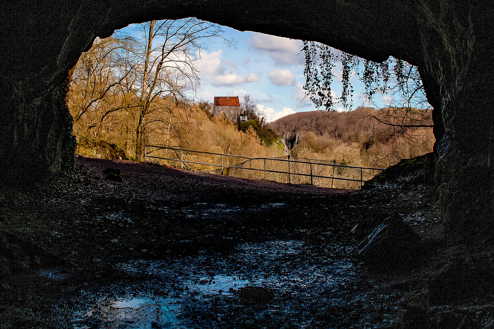 Aus der Feldhofhöhle...