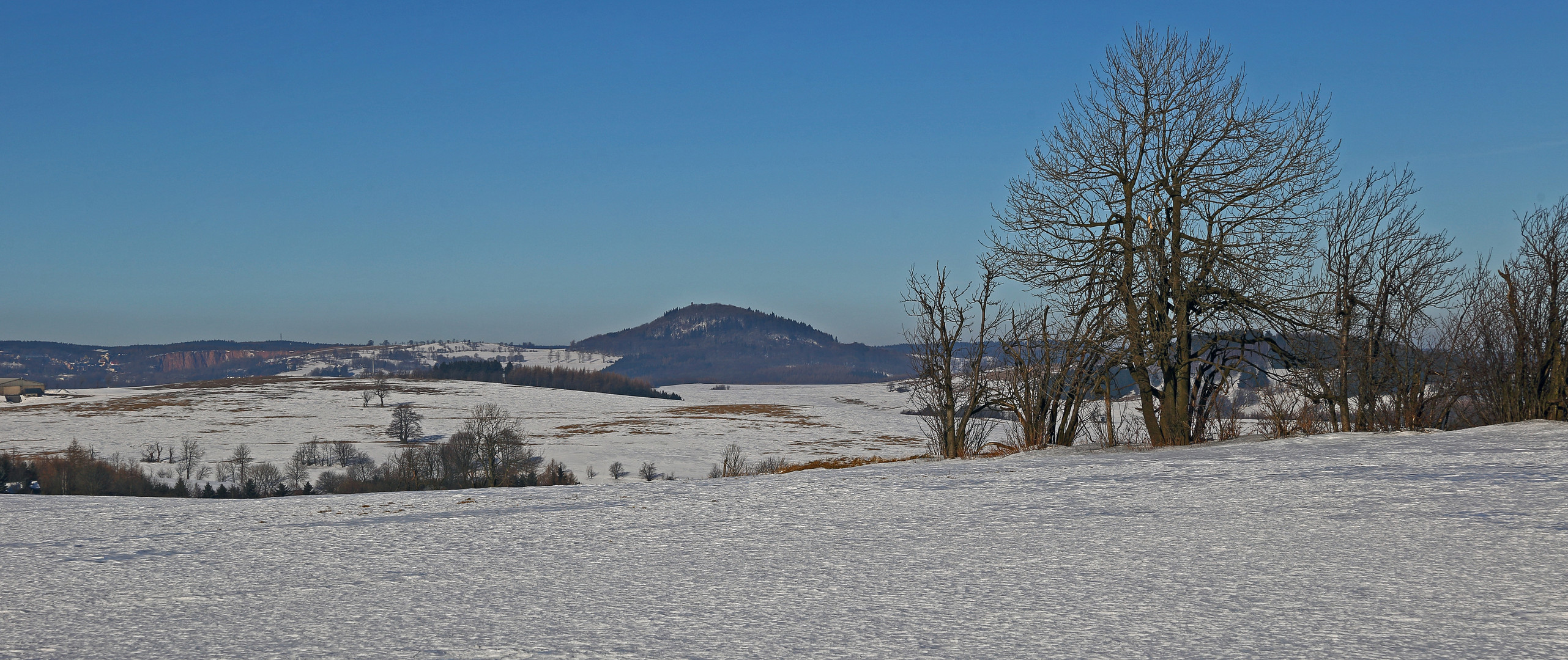 Aus der Sicht vom Osterzgebirge , des im  früherem Bezirk Dresden höchstgelegenen Gebietes... 