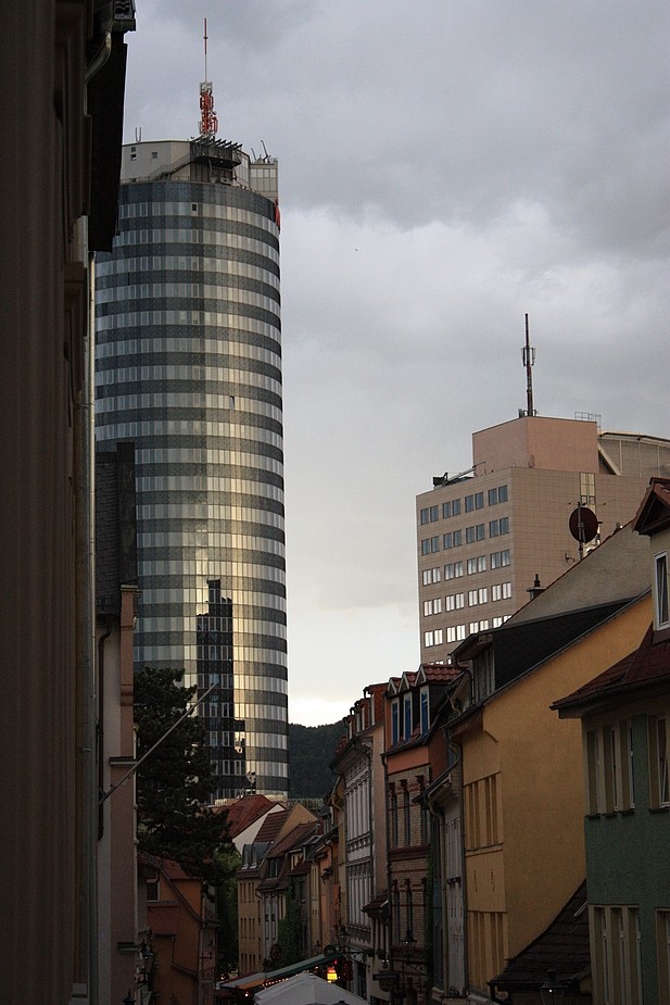 Aus der Wagnergasse am Abend kurz vor einem Unwetter