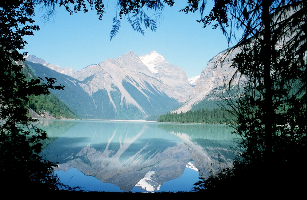 Aus gegebenem Anlass Kanada. See unterhalb des Mount Robson