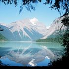 Aus gegebenem Anlass Kanada. See unterhalb des Mount Robson