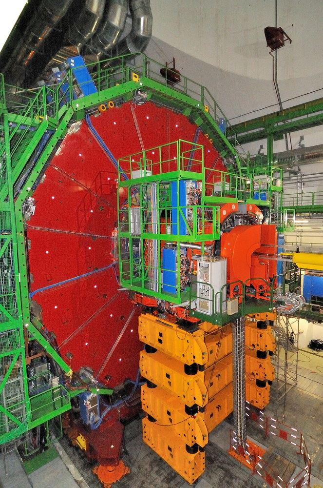 Aus gegebenem Anlass: LHC im Cern 02