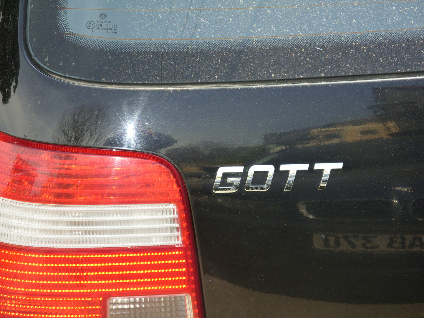 Aus Golf und GTI wird ein neues Vierbuchstabenwort.