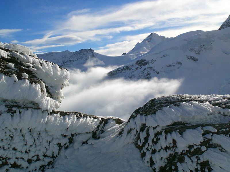 Ausblick auf Berge und Wolken