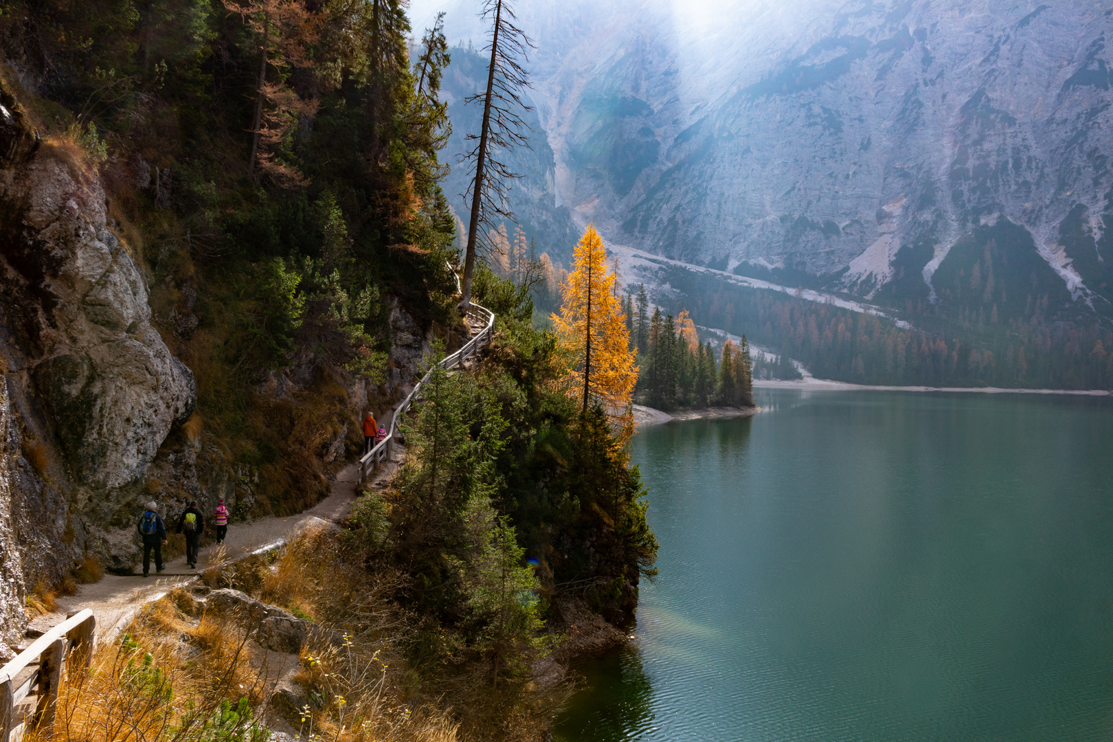 Ausblick auf den Pragser Wildsee