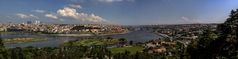 Ausblick auf die Istanbuler Stadtteile am Goldenen Horn.