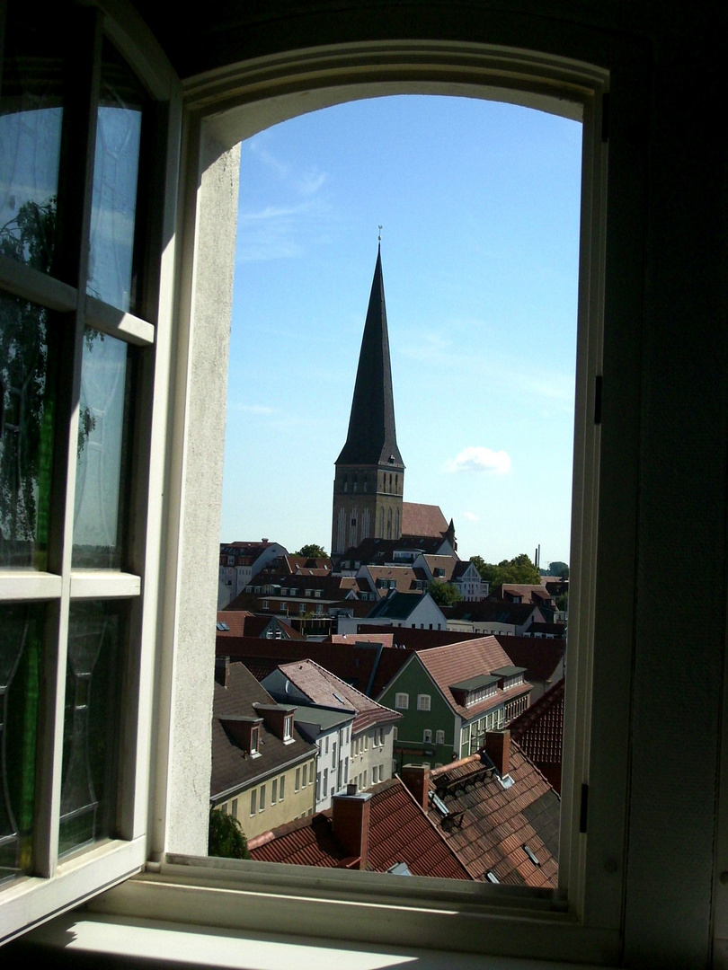 Ausblick auf die Petrikirche in Rostock