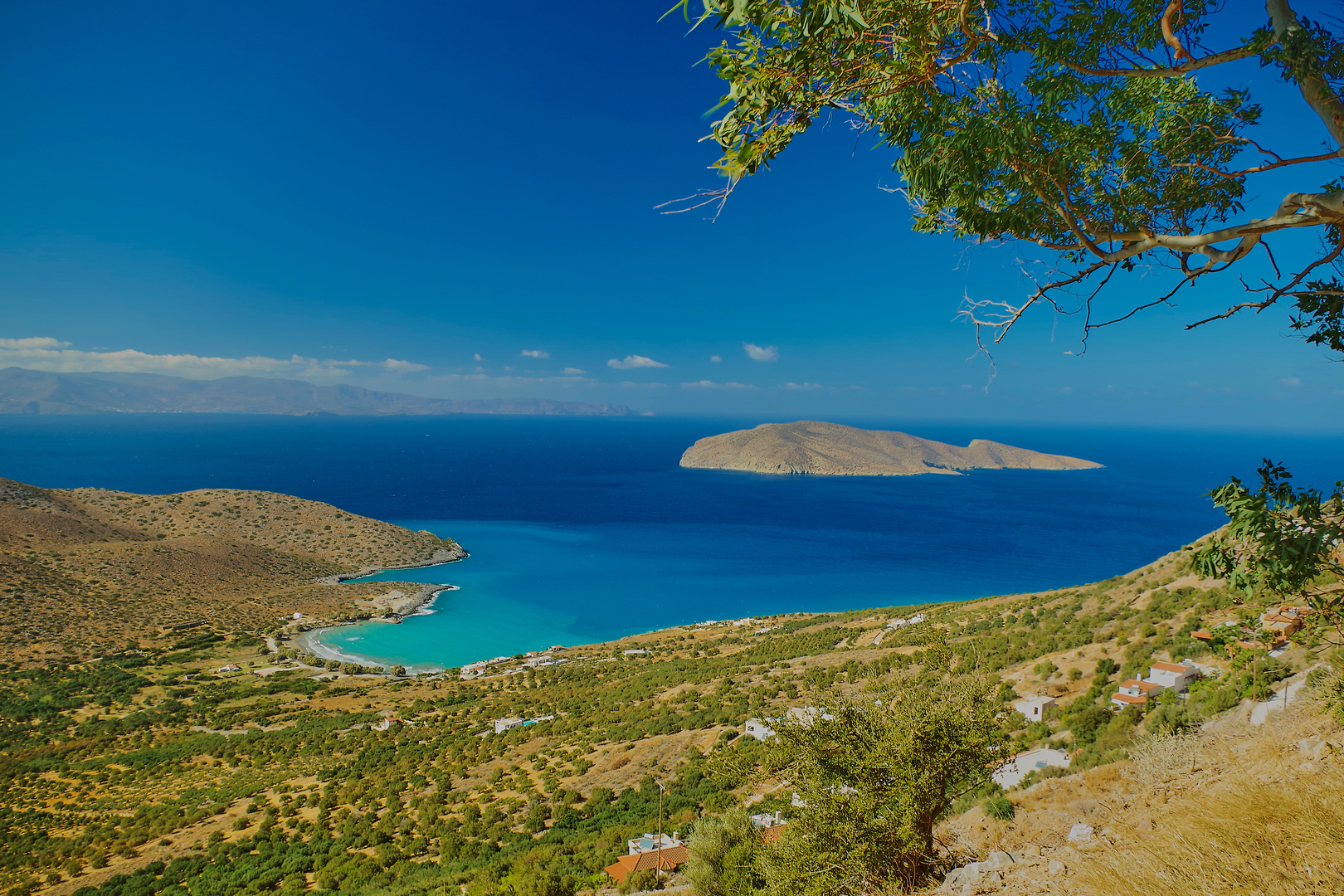 Ausblick Tholos Beach und Insel Psira