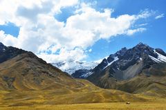 Ausblick vom Abra la Raya Pass zwischen Puno und Cusco