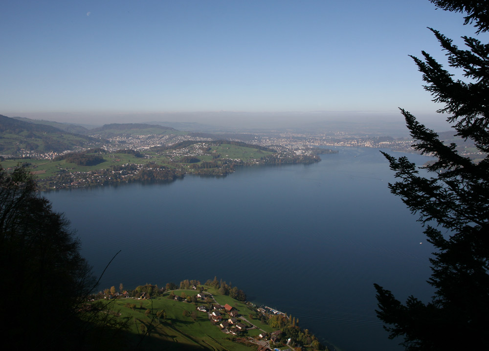 Ausblick vom Bürgenstock über Luzern und das neblige Mittelland