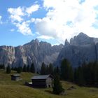 Ausblick vom Grödnerjoch zum Sellastock (Südtirol)