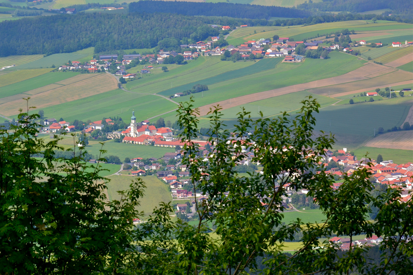 Ausblick vom Hohen Bogen (2) …